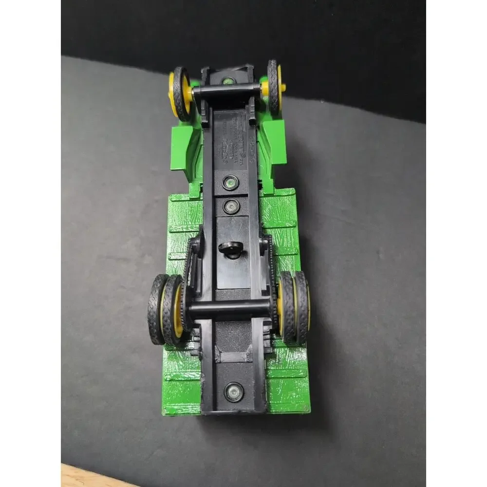 Ertl 1926 Mack Truck Van Coin Bank Die-Cast Metal John Deere